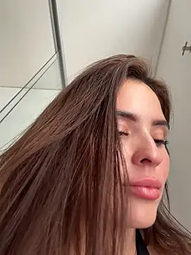 SofiaGomez444 - Do you like adrenaline? Make me get wet.