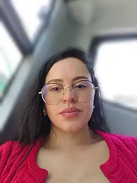 Luna_Rose1 - Take off your pantyhose now on the bus