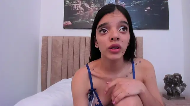 Thalia_parkerr_ - massages pussy in panty