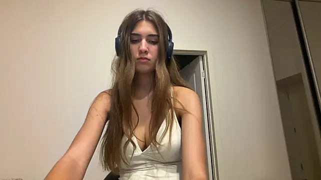 MarleenHaynie - Show my boobs