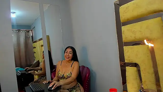 VikyThomsonn