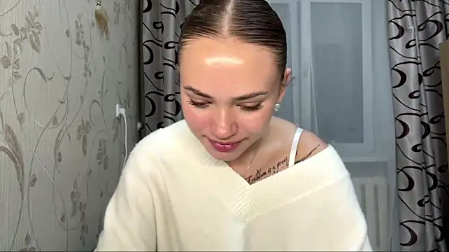 KayceMatthai Adlı Modelin Canlı XXX Sohbeti