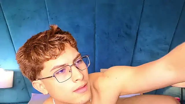 Aaron_Ezen Live XXX chat