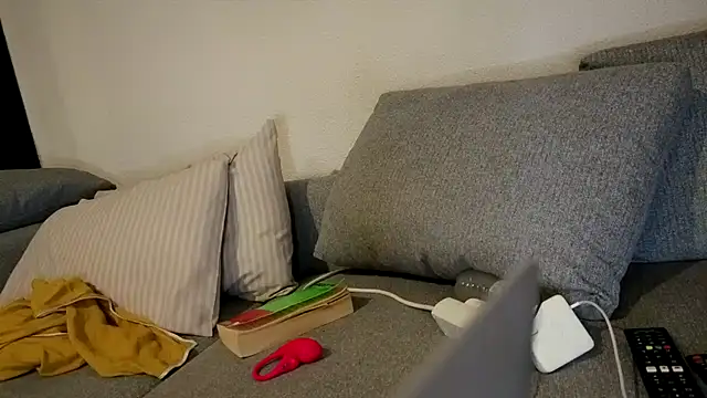Camii2244 - tease ass
