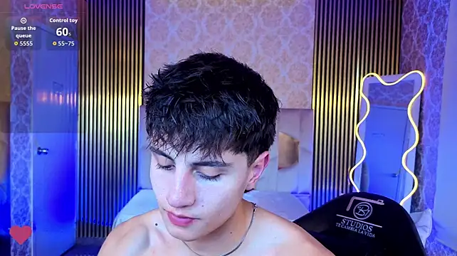 Živý XXX chat Kyler_tay