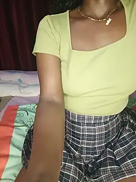 NicRaisaa Live XXX-chat