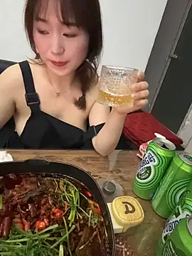 Dian-Sex - 一直幻想着做饭的时候被后入到高潮，可以吗？完成目标全裸并塞入小粉5分钟