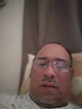 XXBugsxX's Live XXX Chat