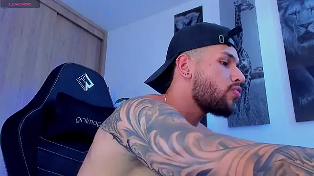 Chat +18 de Santos_ramirez1 ao vivo