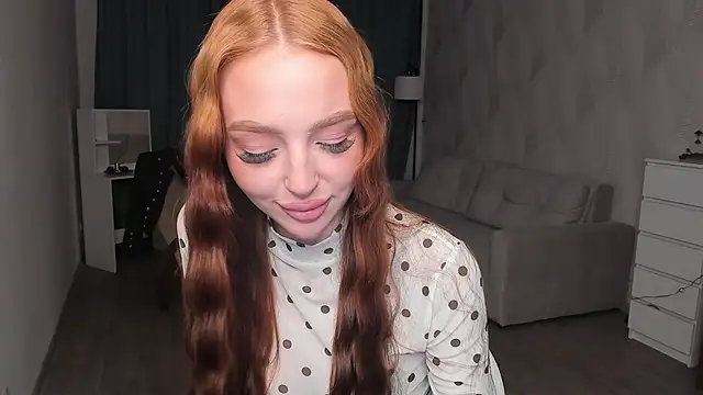 VirginaBenak Live XXX-chat