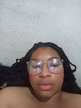 Lenah_gatita - Para masturbarme con un desodorante