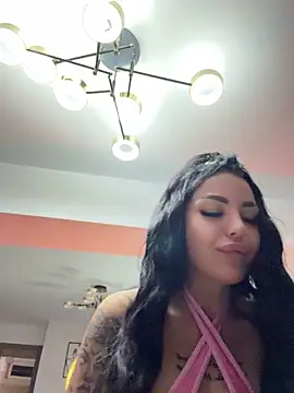 NaomyFlame's Live XXX Chat