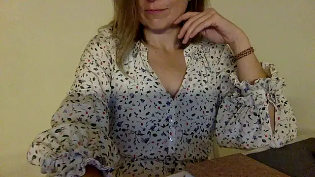 Zirelliny's Live XXX Chat