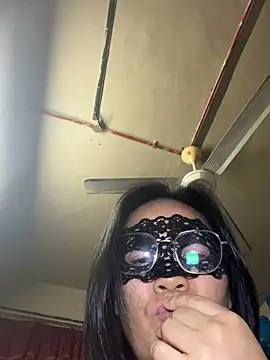 LyiaaaZy Show Webcam