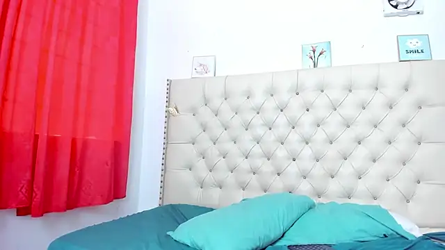 Lia_and_Selena - anal x 1 girls