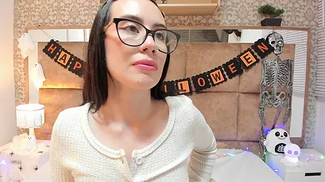 Tara_joii - 2 fingers in pussy