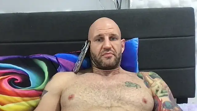 brianomally: απευθείας συνομιλία ΧΧΧ