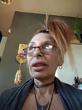 FrozenWaffle's Live XXX Chat