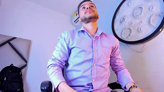 XXX chat uživo modela Mike_0012