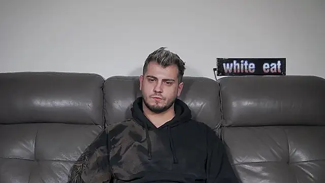 XXX chat uživo modela CrazyDom1