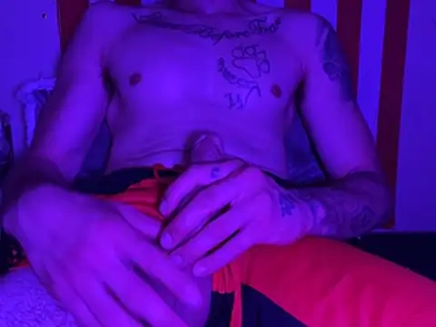 Begging4moreee 现场XXX聊天