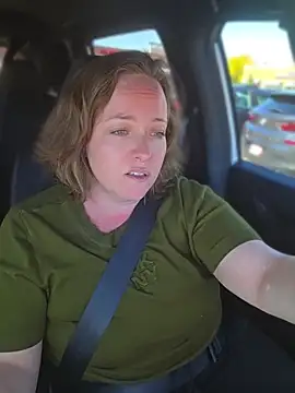 Julimonroe - Naked dildo fuck in the car 🤭LT gets 🎁