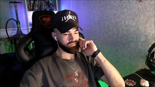 Chat XXX en directo de _Serious_Man