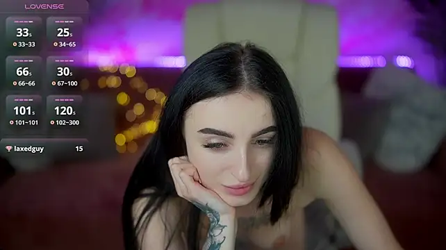 EmilyyMoon - striptease