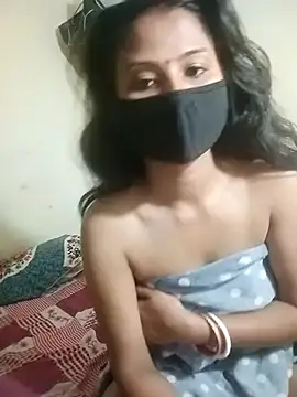 DesireDuoe - Boobs show