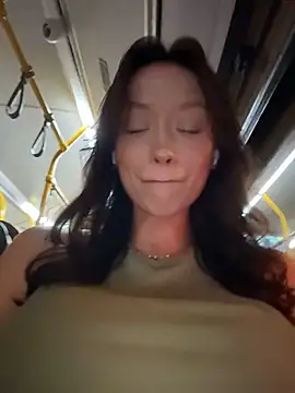 CityLynx - show pussy and taste my juices