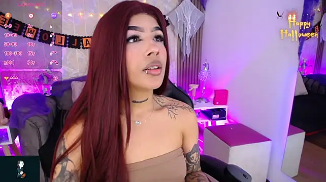 Raven_Wood's Live XXX Chat