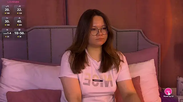 ShyMariam Chat XXX live