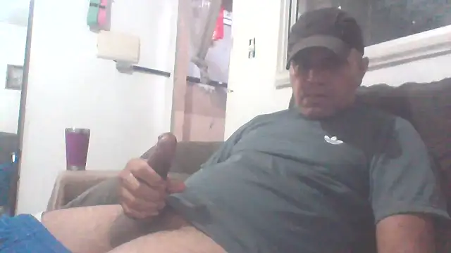 Chat +18 de marronzinho23c ao vivo