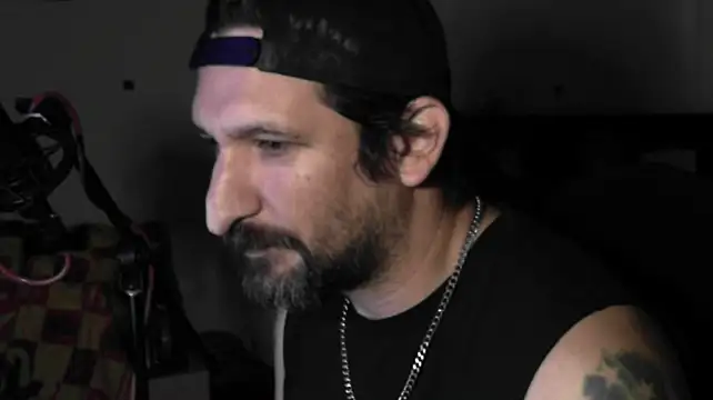 DevilPup75_ Chat XXX in diretta