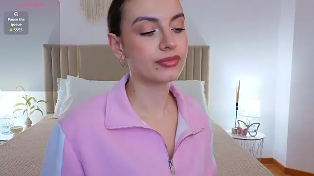 Bella-cute's Live XXX Chat
