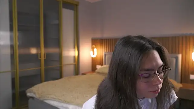 Živý XXX chat EloisNoyer