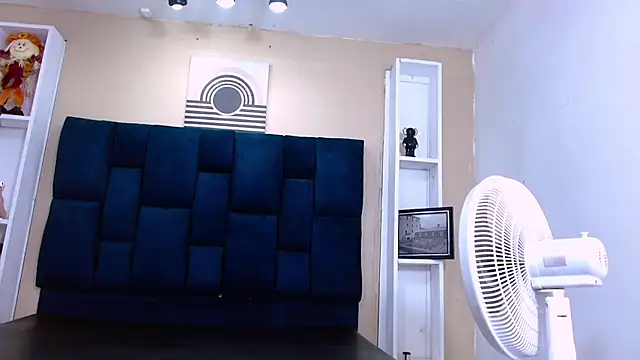 GoldenBoy_23 XXX чат на живо
