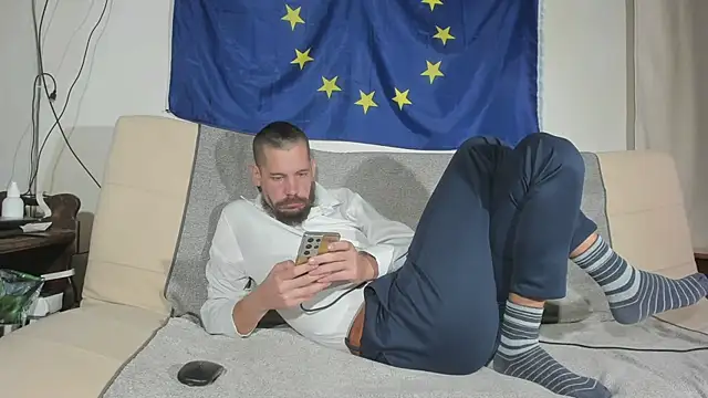 viraglaci18@xh's Live XXX Chat