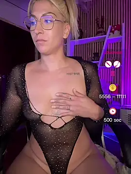 sofiah_ élő XXX-chatje