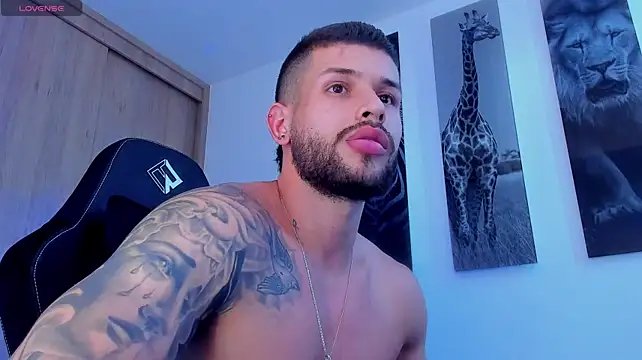 Santos_ramirez1 Adlı Modelin Canlı XXX Sohbeti