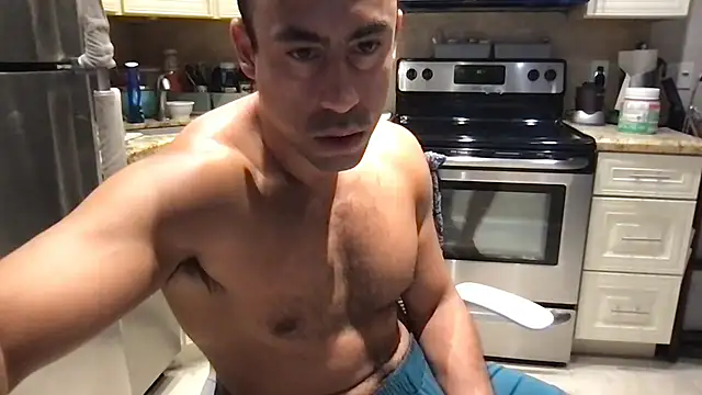 Онлайн чат XXX BigGuyMuscle