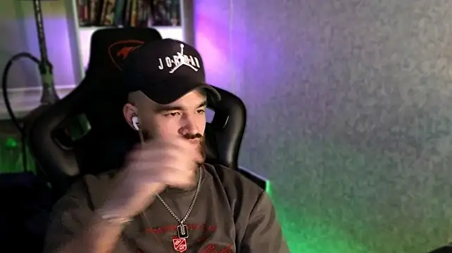 _Serious_Man Live XXX-Chat