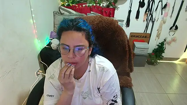 Chatroom XXX en direct de elektra_32