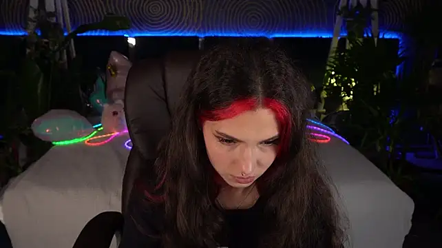 Živý XXX chat BabyFlowerr