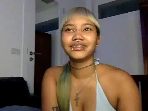 Scarlet_Thai - show boobs