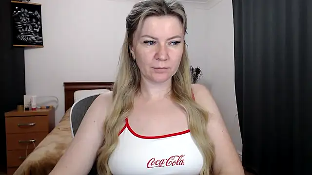 ParadiseAlina Adlı Modelin Canlı XXX Sohbeti