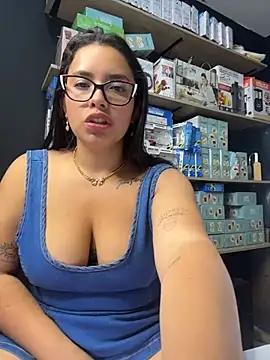 Miss_Bella_Flame - TAKE OFF MY PANTIE + FINGERS IN PUSSY