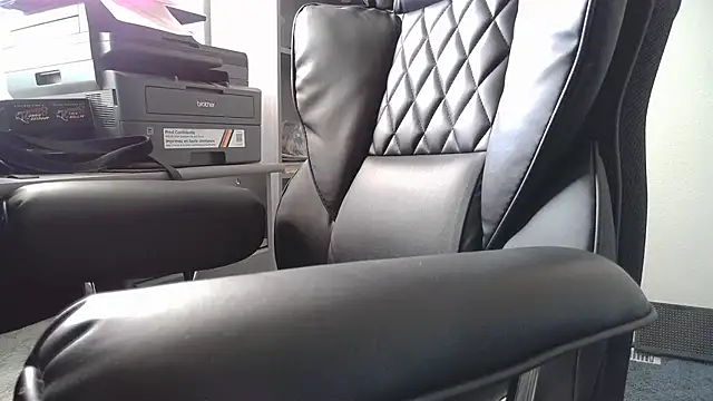 TrevorSteele's Live XXX Chat