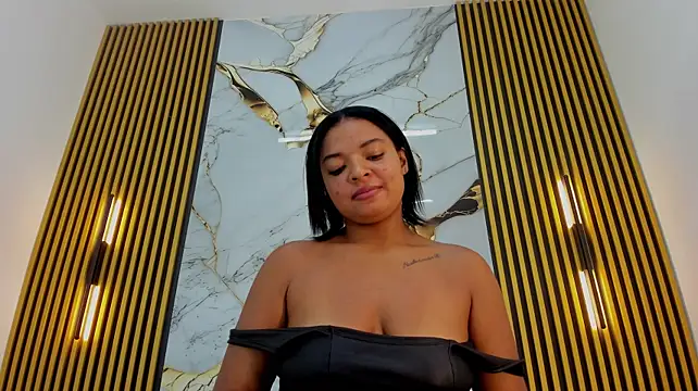 SamanthaMilann - at my fee t