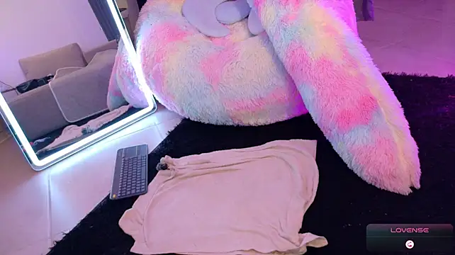 _alaiasmile_ - HUSH ASS
